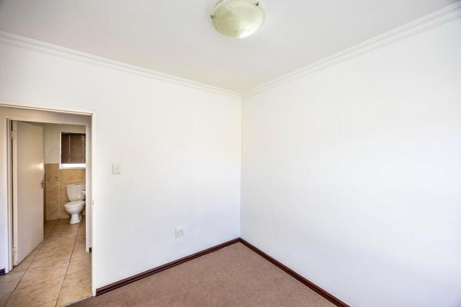 2 Bedroom Property for Sale in Beacon Bay Eastern Cape